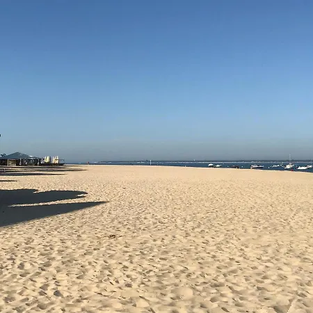Les Pieds Dans L Eau Acces Direct Plage Pereire, Parking Gratuit ,wifi Arcachon