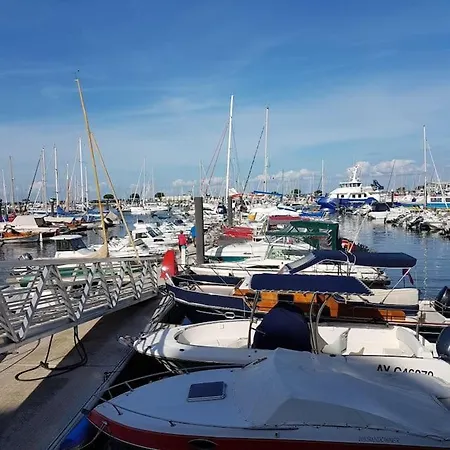 Les Pieds Dans L Eau Acces Direct Plage Pereire, Parking Gratuit ,wifi Apartment Arcachon