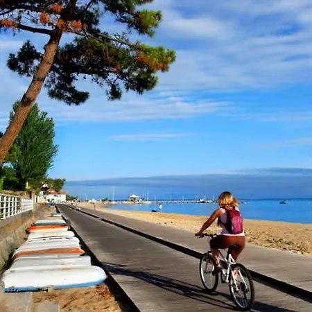 Les Pieds Dans L Eau Acces Direct Plage Pereire, Parking Gratuit ,wifi